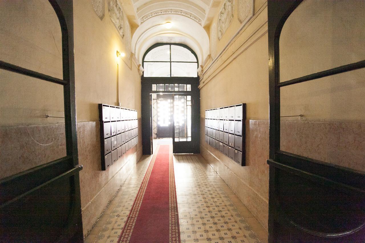 Royal Center Apartment Budapest Exterior photo