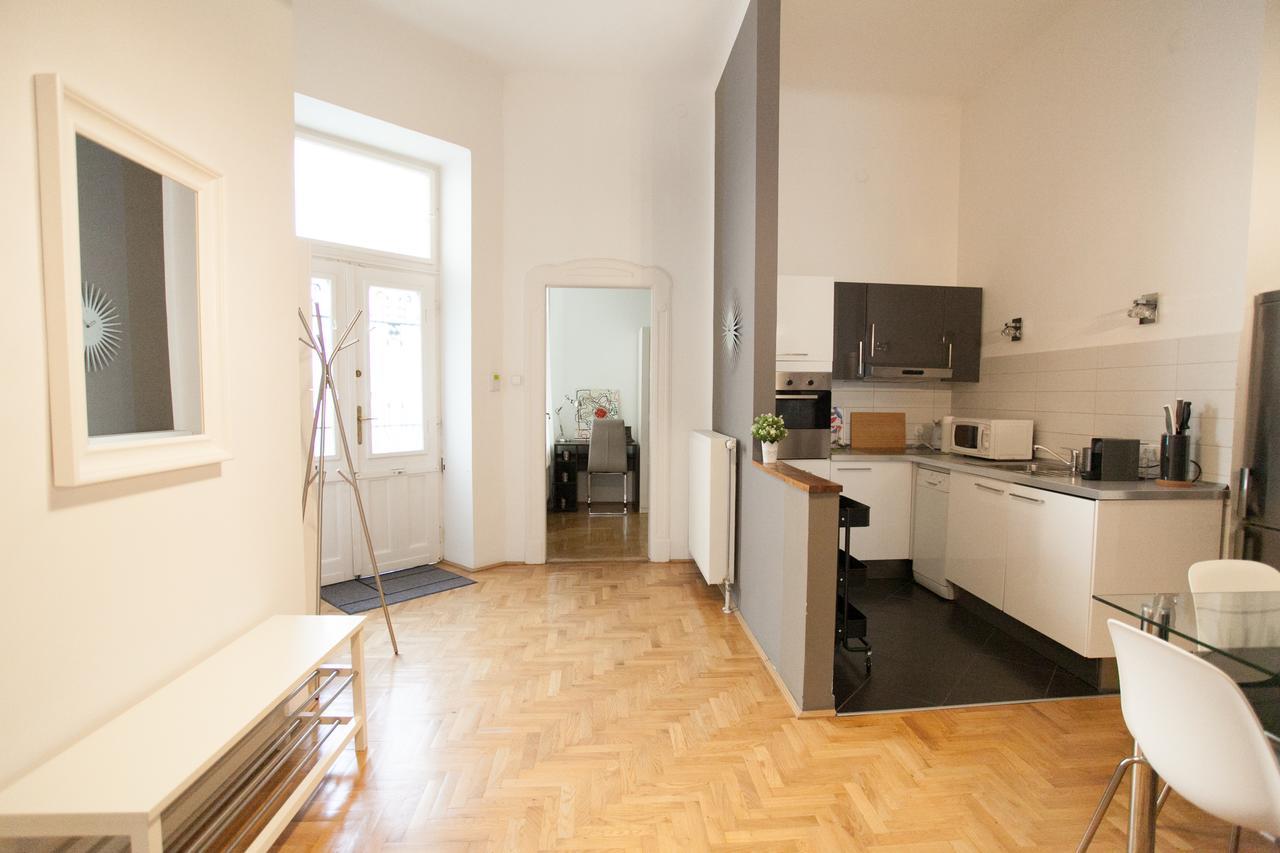 Royal Center Apartment Budapest Exterior photo
